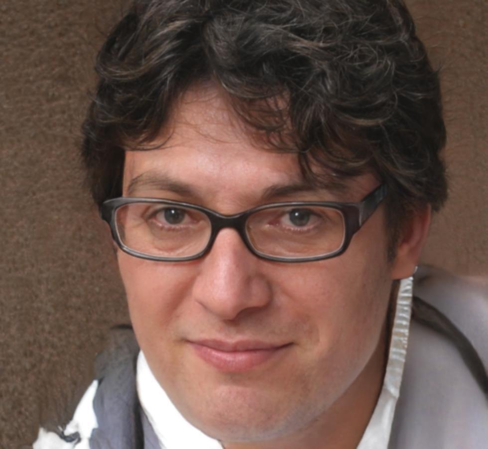 Instructor Miguel Torres